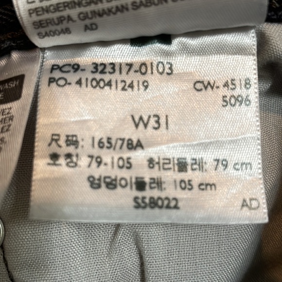 Levi’s 501 Black Women’s Shorts Cut Offs Raw Hem ButtonFly Size Tag 31 - Picture 13 of 13